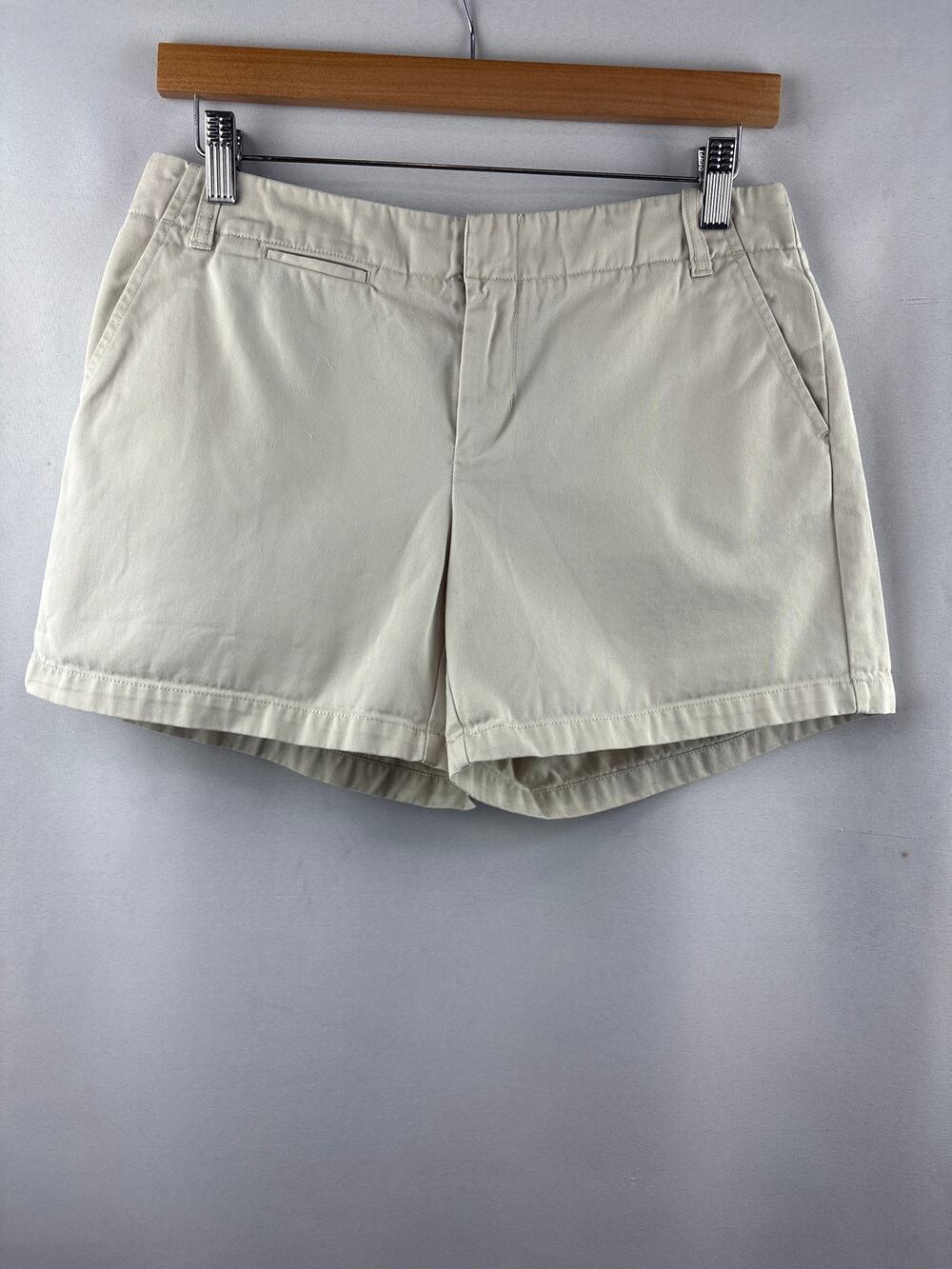 Women’s J.Crew Size 4 Pale Khaki Chino Shorts